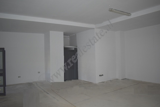 Office space for rent on Faik Konica Street in Tirana.
It is located on the ground floor of a new b